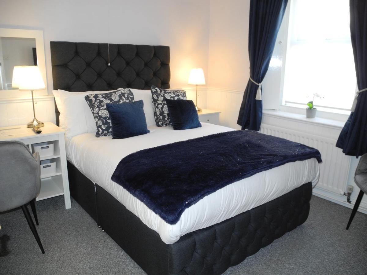 Heathcliff House B&B Exclusively For Adults Free Large Carpark Torquay Extérieur photo