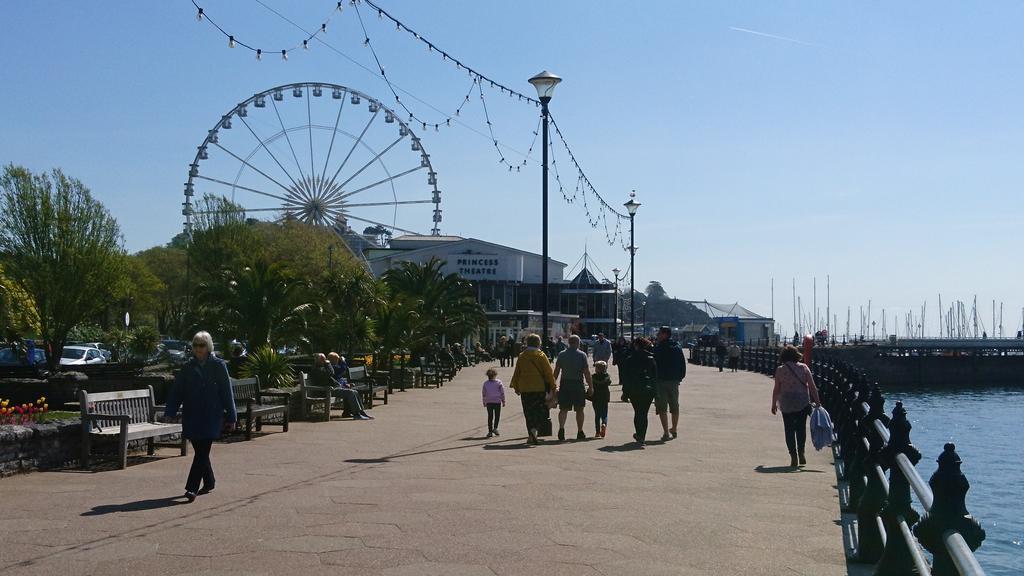 Heathcliff House B&B Exclusively For Adults Free Large Carpark Torquay Extérieur photo