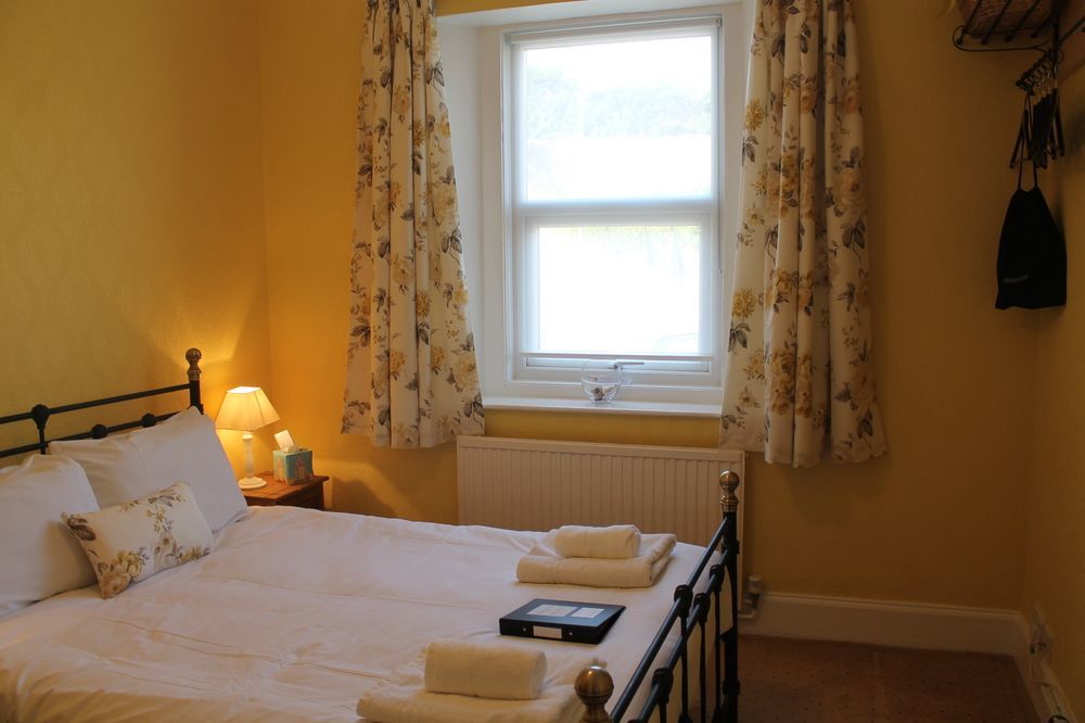Heathcliff House B&B Exclusively For Adults Free Large Carpark Torquay Extérieur photo