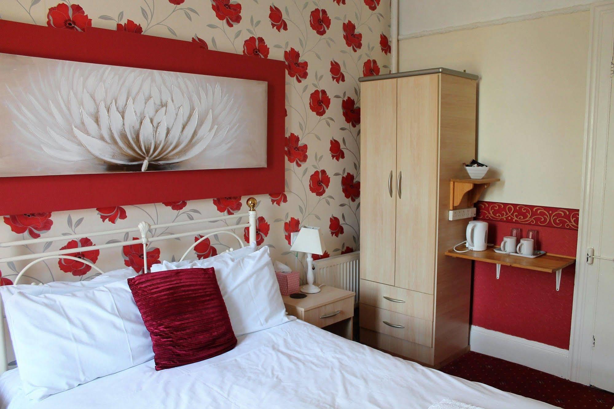 Heathcliff House B&B Exclusively For Adults Free Large Carpark Torquay Extérieur photo