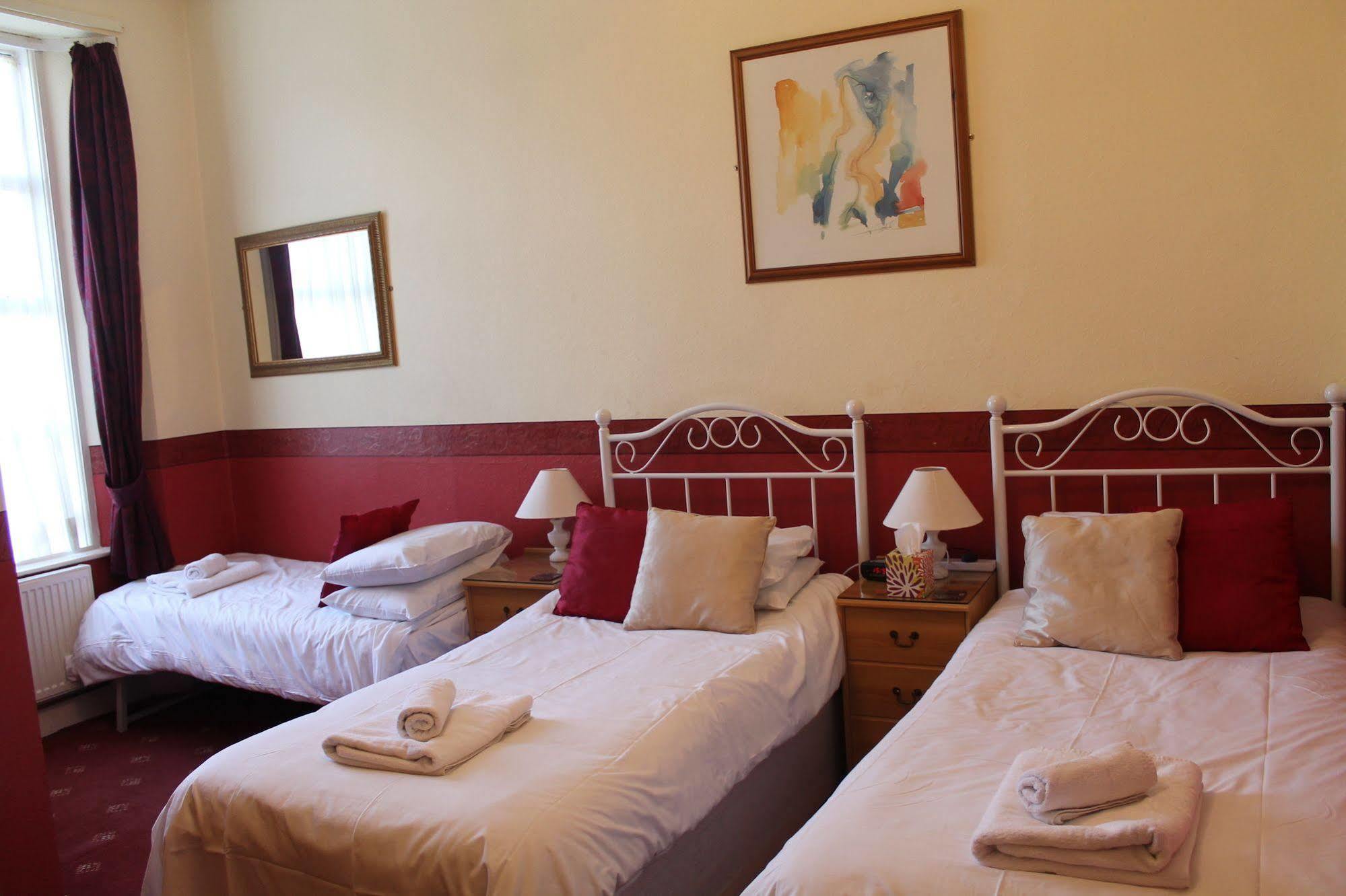Heathcliff House B&B Exclusively For Adults Free Large Carpark Torquay Extérieur photo