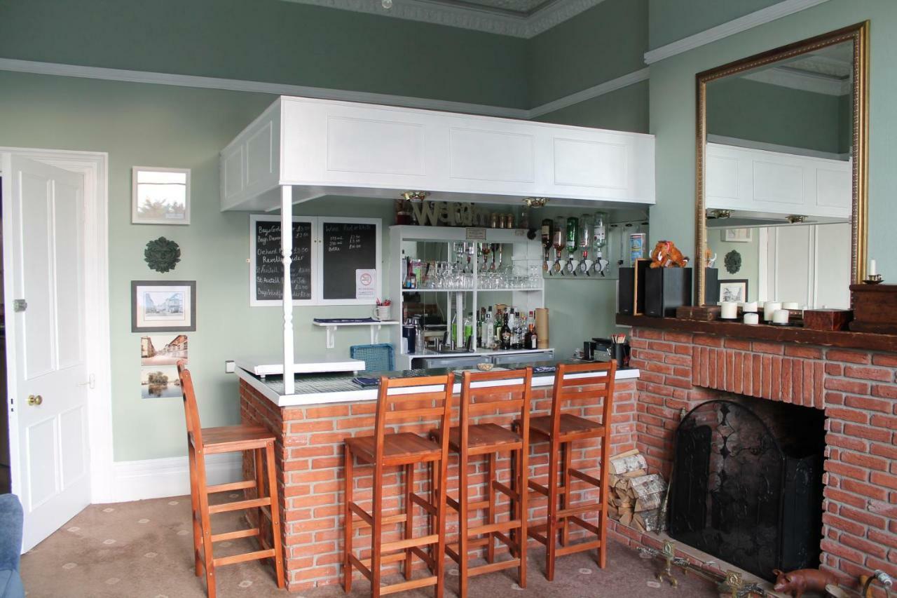 Heathcliff House B&B Exclusively For Adults Free Large Carpark Torquay Extérieur photo